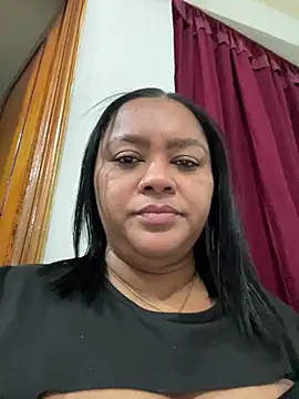 yanza2002 online show from February 7, 2026, 11:19 pm