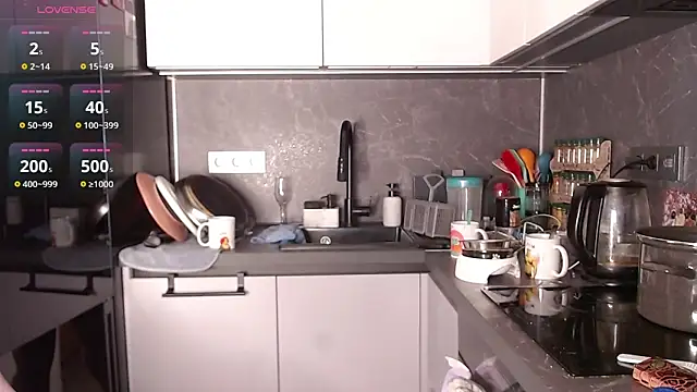 MilaniaCute online show from February 20, 2026, 4:07 pm