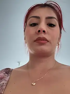 LINDA PATTY94 online show from March 14, 2025, 9:32 pm