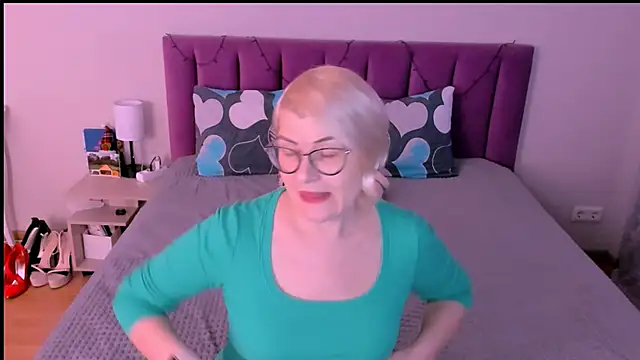 sabrinamacmarren online show from January 18, 2026, 12:53 pm