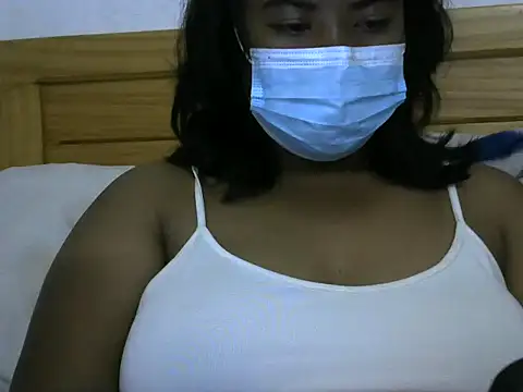 Artinah22 online show from October 26, 2025, 5:52 pm