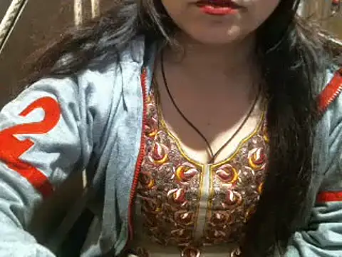 Snapshot of UrsMansi chatting on December 18, 2024, 6:57 pm UrsMansi online show from December 18, 2024, 6:57 pm