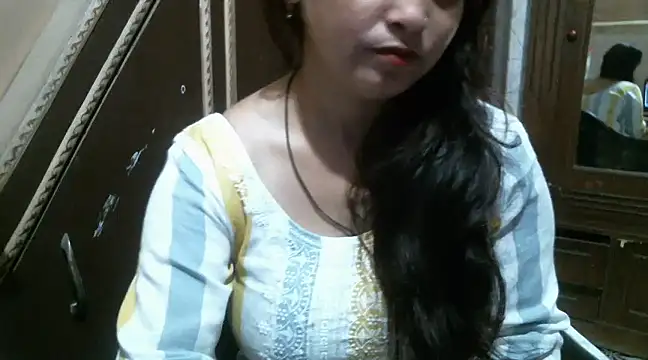 Snapshot of UrsMansi chatting on March 21, 2025, 4:28 am UrsMansi online show from March 21, 2025, 4:28 am