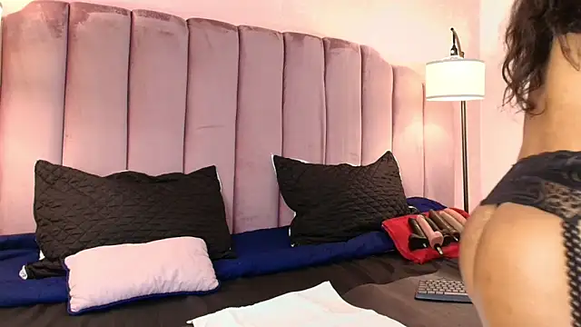 Snapshot of HallyBans chatting on March 12, 2025, 7:17 pm HallyBans online show from March 12, 2025, 7:17 pm