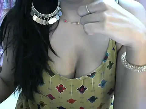 Snapshot of indianbae01 chatting on February 12, 2025, 9:33 pm indianbae01 online show from February 12, 2025, 9:33 pm