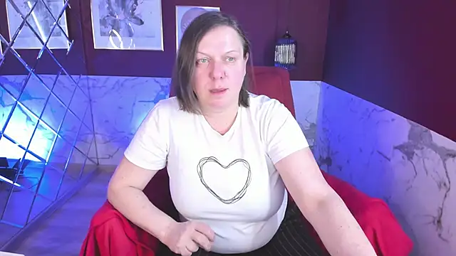 Snapshot of KellyPerfection chatting on March 18, 2025, 1:42 pm KellyPerfection online show from March 18, 2025, 1:42 pm