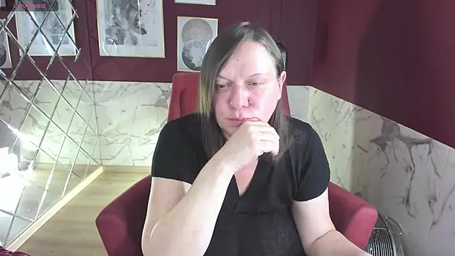Snapshot of KellyPerfection chatting on October 14, 2025, 5:41 am KellyPerfection online show from October 14, 2025, 5:41 am