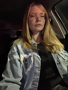 AnastasiaAniess online show from October 31, 2025, 9:38 pm