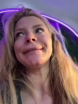 AnastasiaAniess online show from April 3, 2026, 5:22 pm