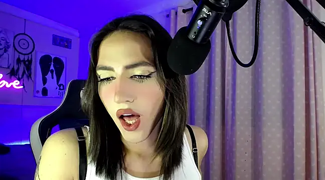 charlottesexxx online show from January 28, 2025, 2:11 am