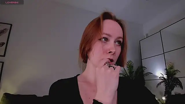 LilianKroft online show from March 18, 2026, 11:57 am