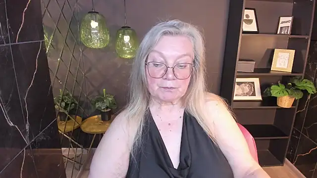 Snapshot of NataliMellow chatting on May 11, 2026, 4:04 pm NataliMellow online show from May 11, 2026, 4:04 pm