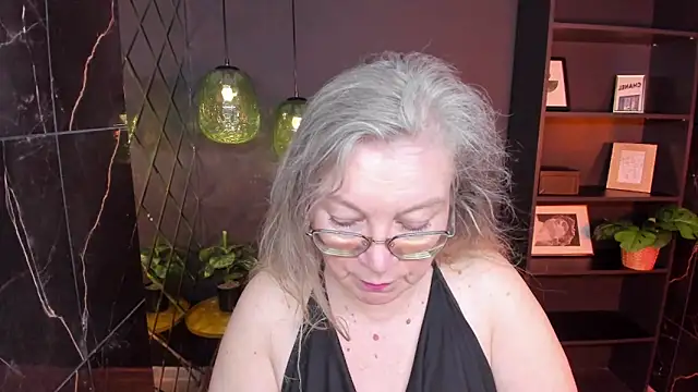 Snapshot of NataliMellow chatting on June 2, 2026, 1:13 pm NataliMellow online show from June 2, 2026, 1:13 pm