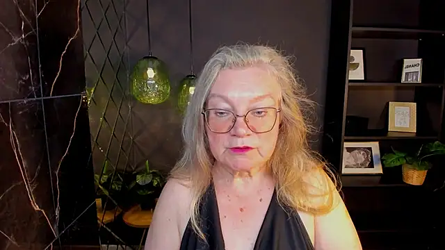 NataliMellow online show from July 21, 2026, 1:24 pm