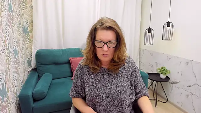 LeaPure online show from February 23, 2026, 5:05 am