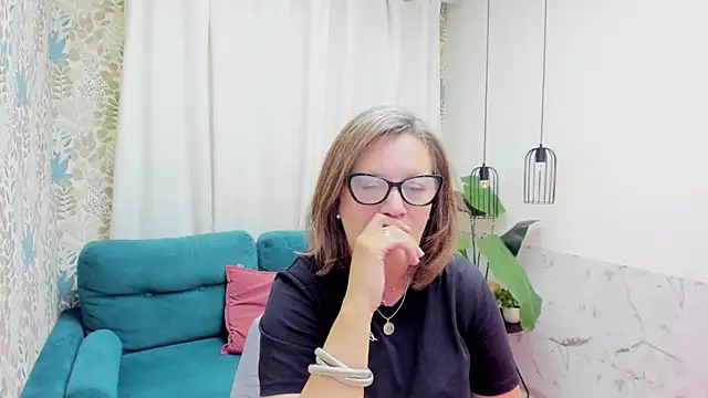 Snapshot of LeaPure chatting on August 1, 2026, 5:07 am LeaPure online show from August 1, 2026, 5:07 am