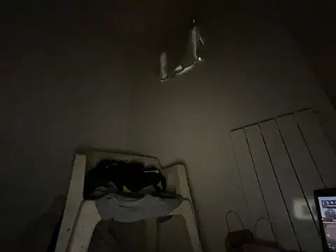 Snapshot of Enderson007 chatting on October 12, 2025, 10:20 pm Enderson007 online show from October 12, 2025, 10:20 pm