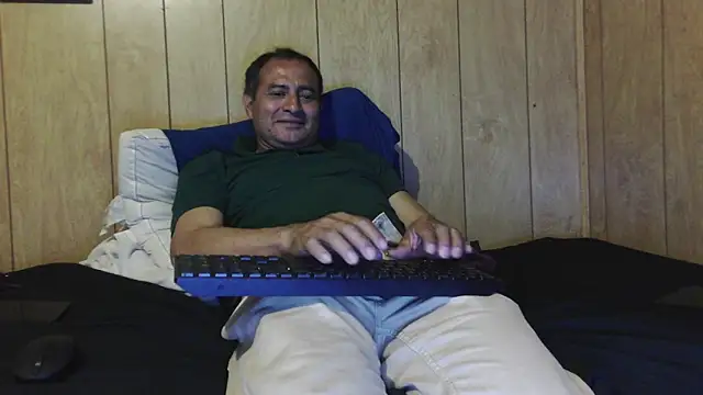 Snapshot of dantehot2020 chatting on November 28, 2025, 3:31 am dantehot2020 online show from November 28, 2025, 3:31 am