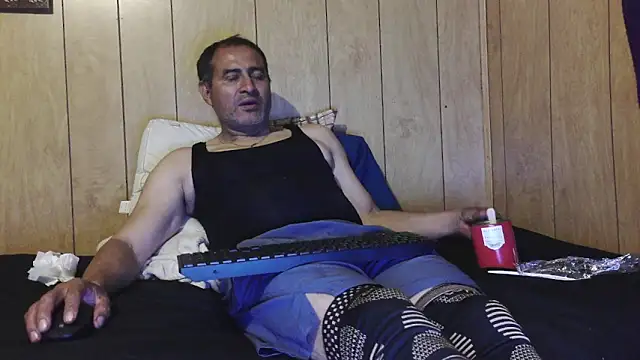 Snapshot of dantehot2020 chatting on December 1, 2025, 10:59 pm dantehot2020 online show from December 1, 2025, 10:59 pm