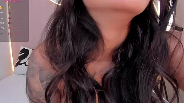 EllieMitchell online show from March 9, 2026, 6:01 pm