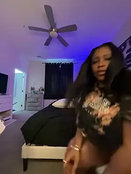Snapshot of theMicahLilithExperience chatting on May 16, 2026, 7:34 pm theMicahLilithExperience online show from May 16, 2026, 7:34 pm