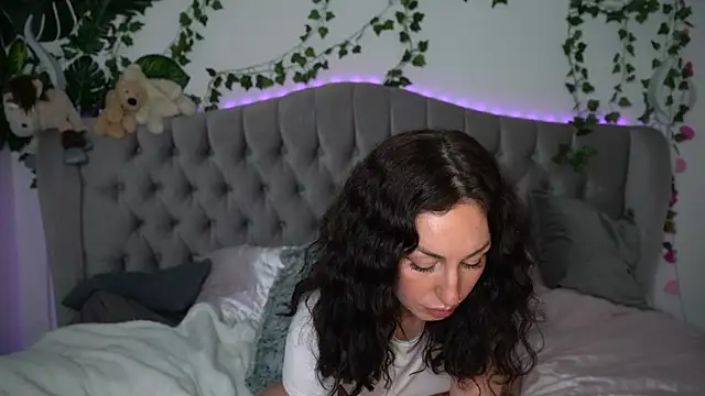 Estherjizz online show from January 27, 2025, 2:24 pm