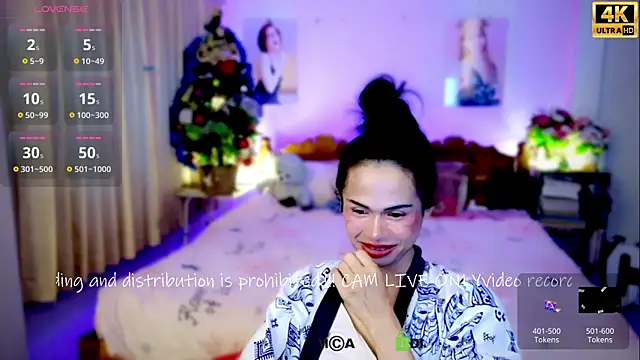 Snapshot of ribbinpink chatting on February 25, 2025, 11:44 pm ribbinpink online show from February 25, 2025, 11:44 pm