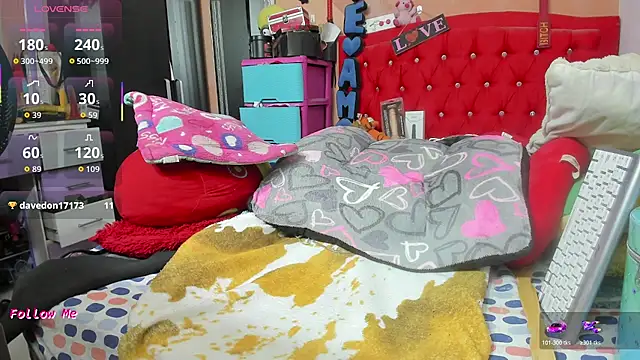 Snapshot of camile_milf chatting on November 26, 2025, 8:54 pm camile milf online show from November 26, 2025, 8:54 pm