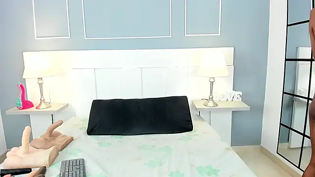 Blackrosse   online show from November 5, 2025, 1:00 pm