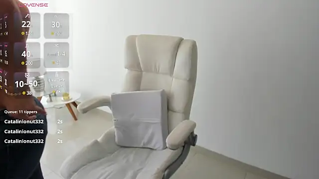 renata t  online show from March 4, 2025, 8:49 pm