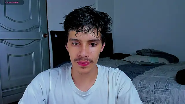 Dimitrixxx   online show from May 25, 2026, 1:22 am