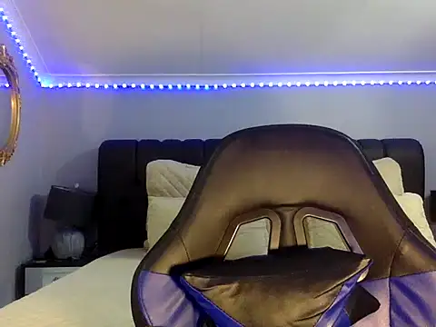 Snapshot of BOOTYBANGER24xx chatting on October 16, 2025, 2:23 am BOOTYBANGER24xx online show from October 16, 2025, 2:23 am
