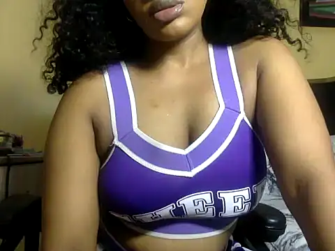 Snapshot of BOOTYBANGER24xx chatting on June 1, 2026, 9:22 am BOOTYBANGER24xx online show from June 1, 2026, 9:22 am