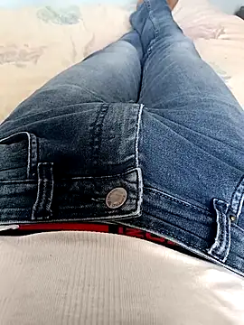 Babyucum4me online show from November 5, 2025, 7:30 am