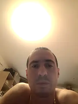 Snapshot of Moi0726 chatting on January 15, 2026, 8:23 pm Moi0726 online show from January 15, 2026, 8:23 pm