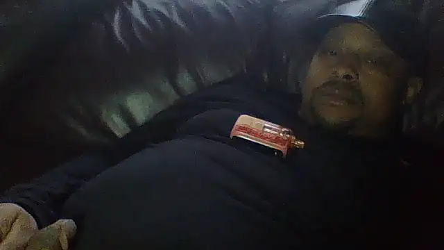 Snapshot of blaccowboy88 chatting on March 25, 2026, 12:11 pm blaccowboy88 online show from March 25, 2026, 12:11 pm