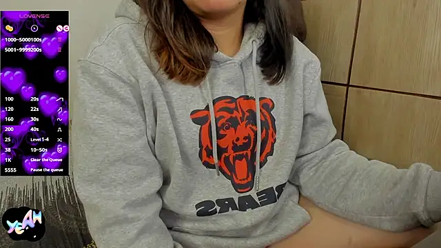 Snapshot of ella_harry chatting on July 5, 2026, 1:23 am ella harry online show from July 5, 2026, 1:23 am