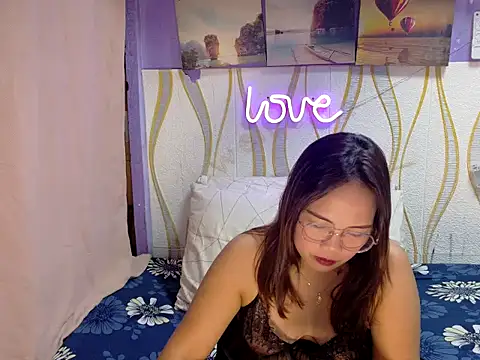 BURBERRY69 online show from February 11, 2026, 12:54 pm