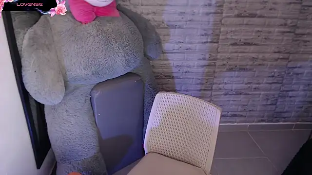 TinnaCobb online show from January 10, 2026, 12:40 pm