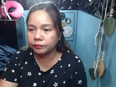 ambersmile online show from November 11, 2025, 11:54 am