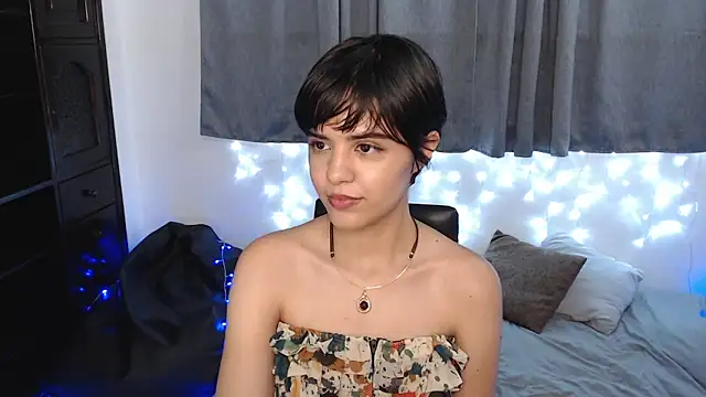 mia collins x online show from March 11, 2026, 8:37 pm