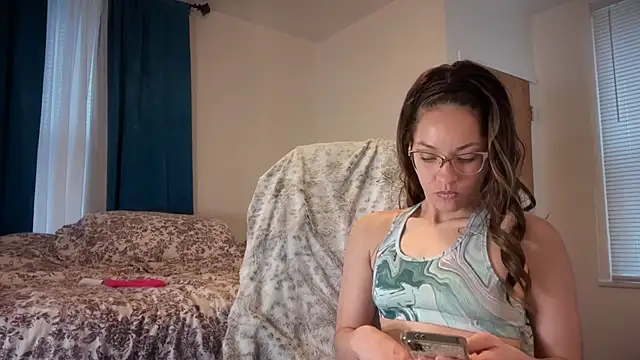 cassandracane online show from April 10, 2026, 2:11 pm