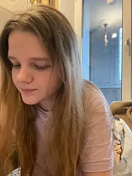 -MimmiLissa- online show from December 4, 2025, 6:44 am