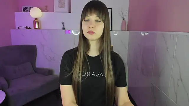 ElizaMild online show from February 15, 2025, 7:39 pm