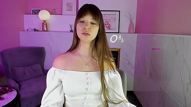 ElizaMild online show from February 18, 2025, 4:26 pm