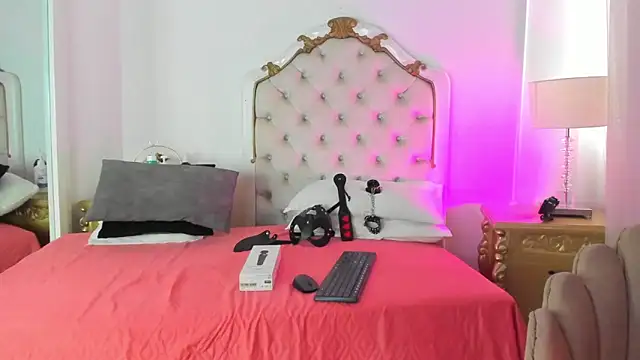 Princsgirl  online show from February 27, 2025, 7:47 pm