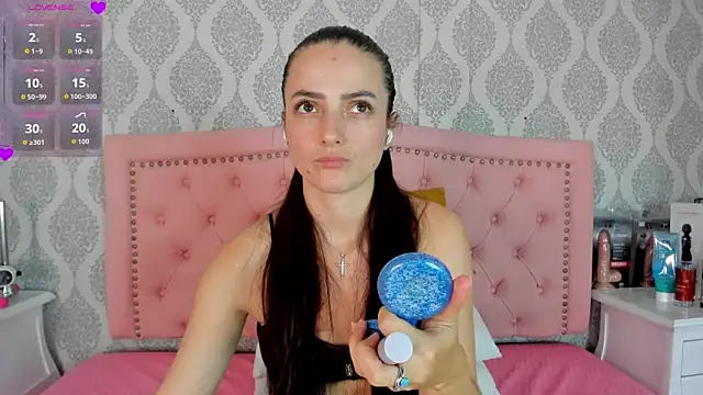 Princsgirl  online show from March 13, 2026, 7:42 pm