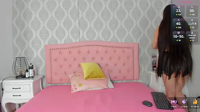 Princsgirl  online show from May 17, 2026, 1:51 pm