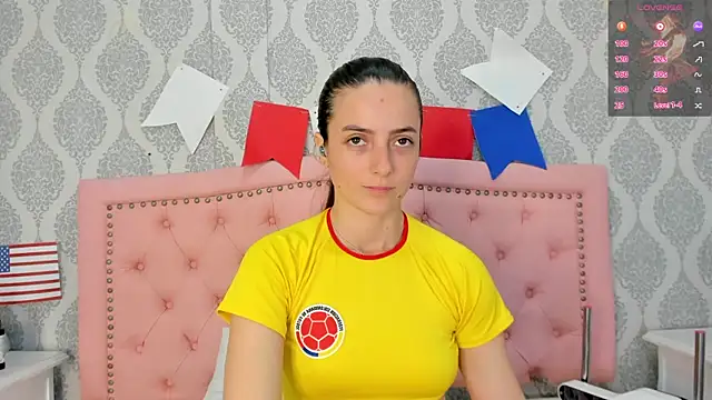Princsgirl  online show from July 3, 2026, 7:20 pm