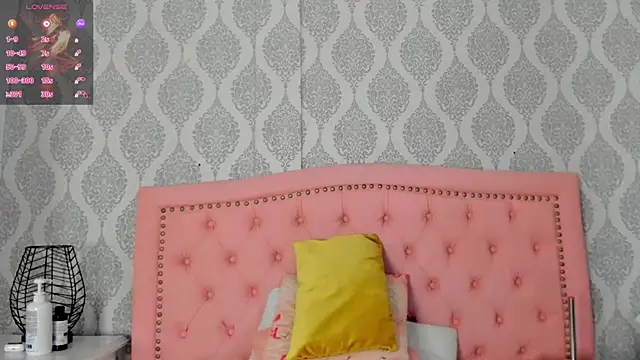 Princsgirl  online show from July 19, 2026, 5:38 pm
